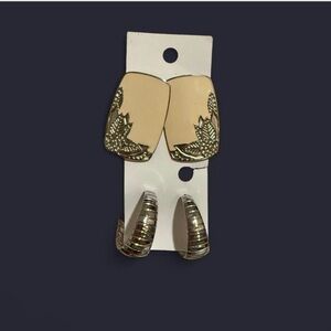 NWOT Vintage Earring Set Floral Acrylic studs Silver Hug Hoops